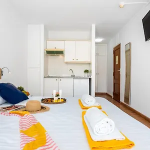 Apartment 302 Modern, Light, Comfortable With Swimming Pool, Playa de las Americas (Tenerife)